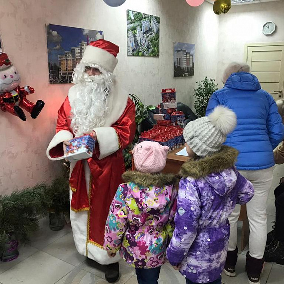 «Атлант» поздравил своих маленьких жителей с Новым годом!